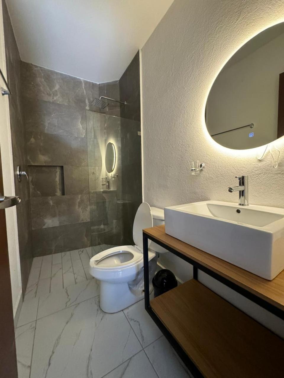 Vidrio Suites Col Americana Guadalajara Eksteriør bilde